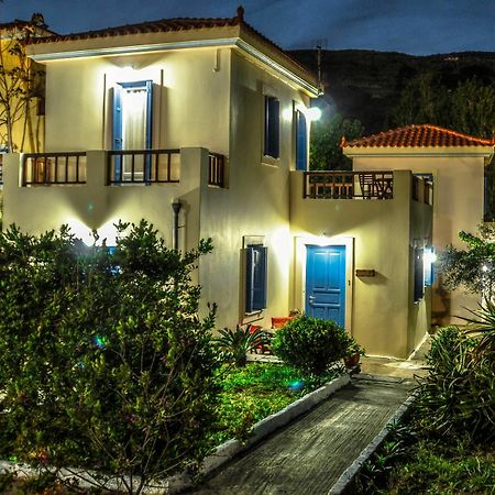 Mainades Maisonettes & Studios Menites Ngoại thất bức ảnh