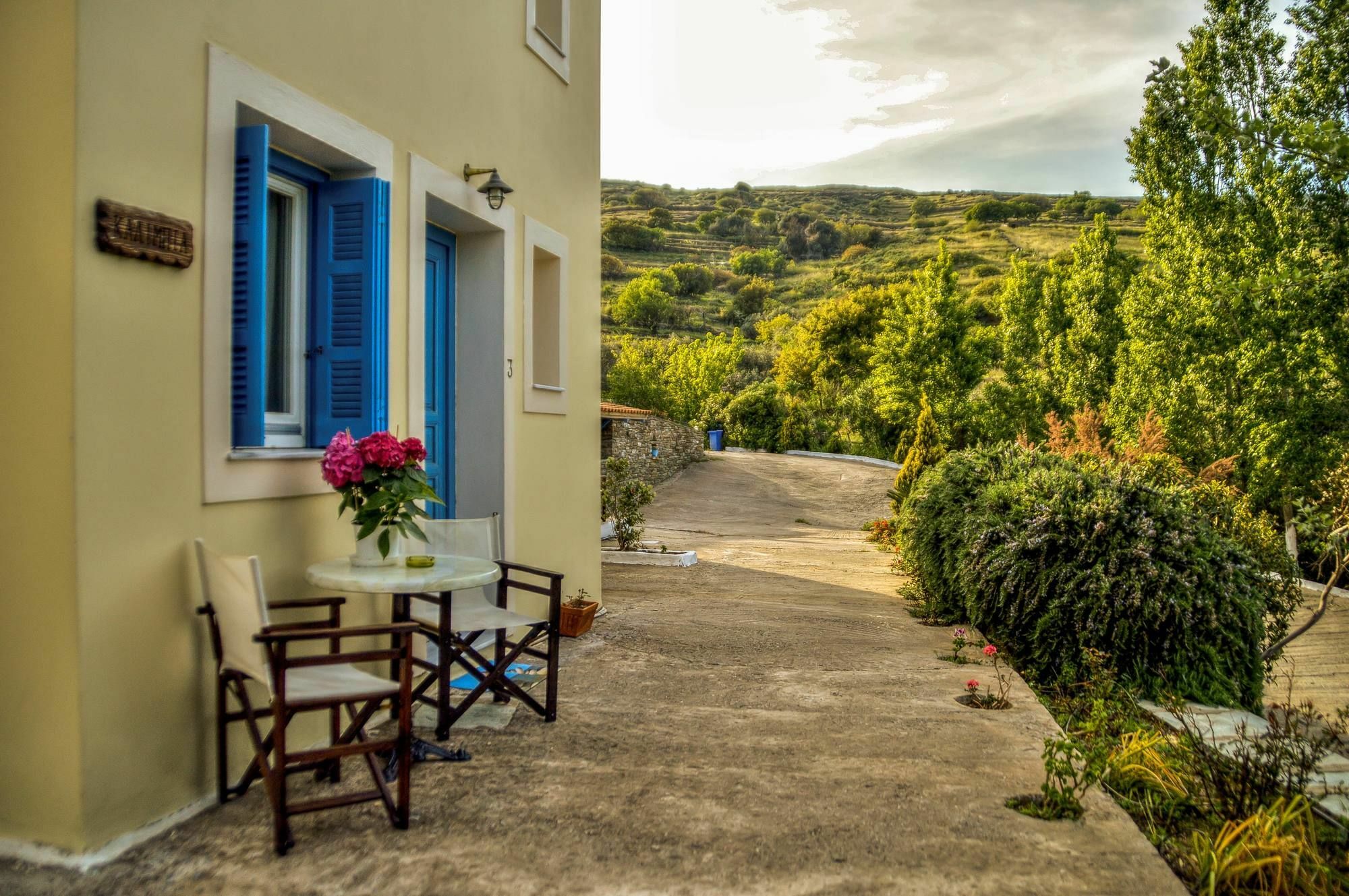 Mainades Maisonettes & Studios Menites Ngoại thất bức ảnh