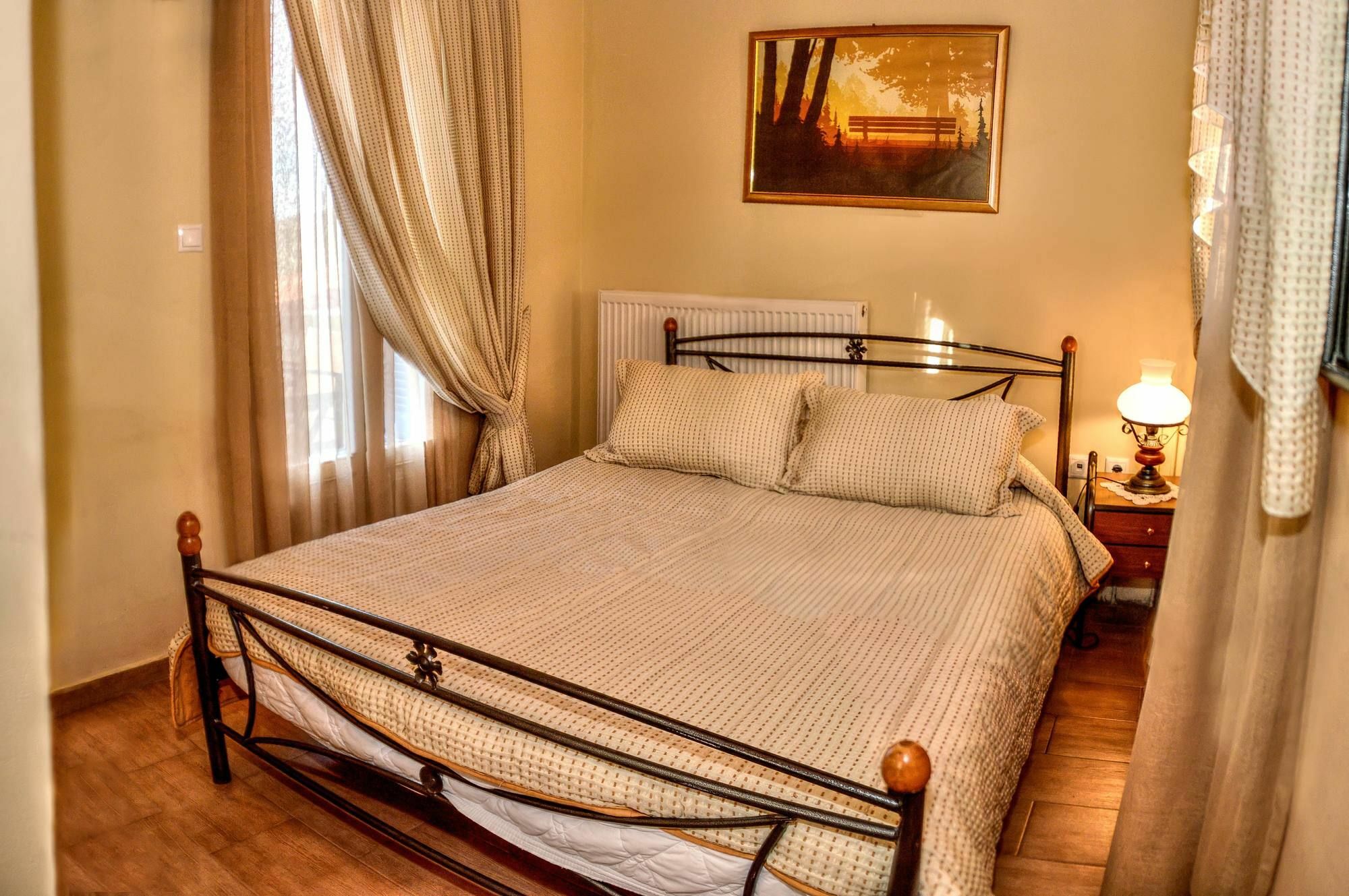 Mainades Maisonettes & Studios Menites Ngoại thất bức ảnh