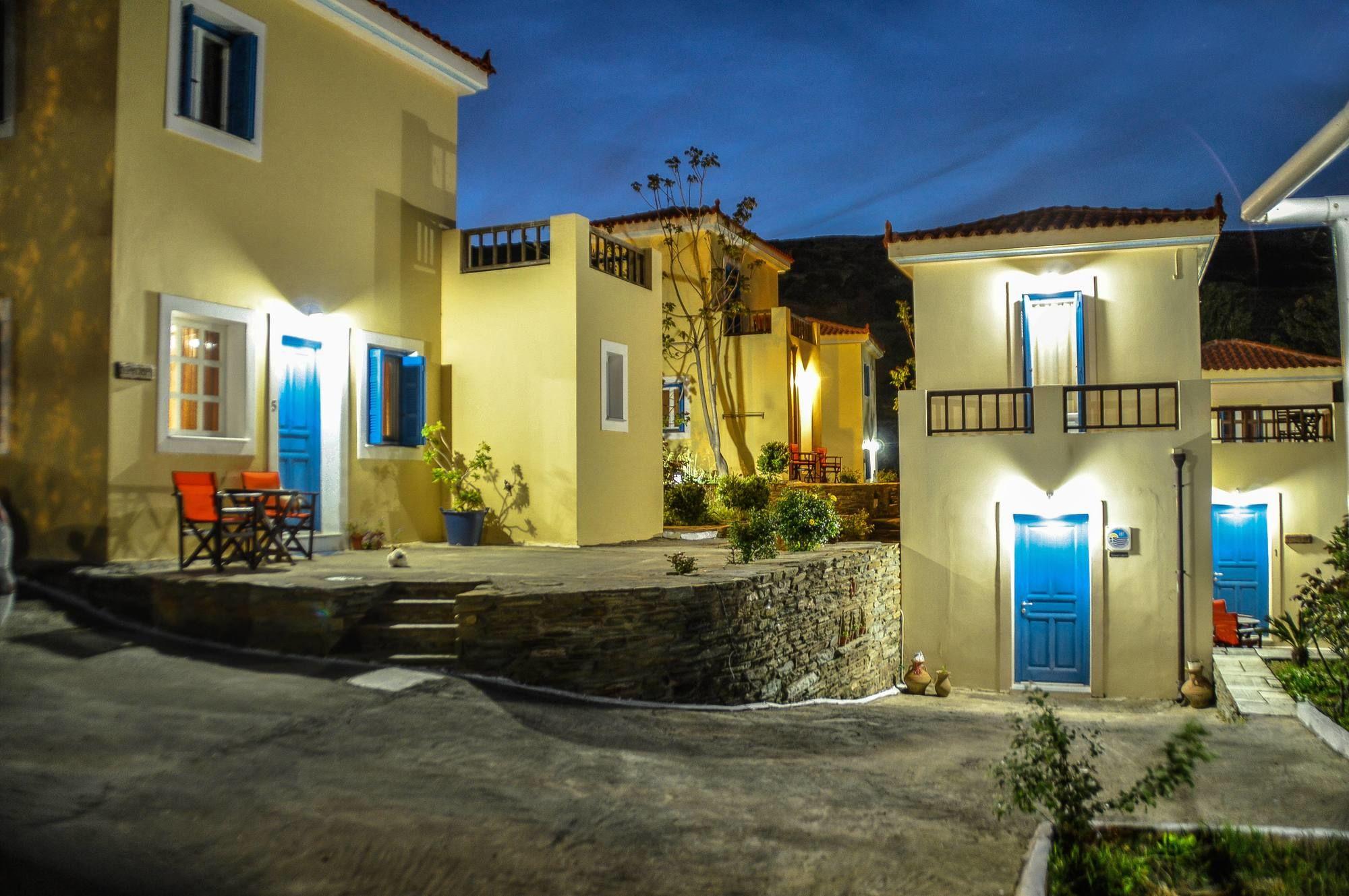 Mainades Maisonettes & Studios Menites Ngoại thất bức ảnh